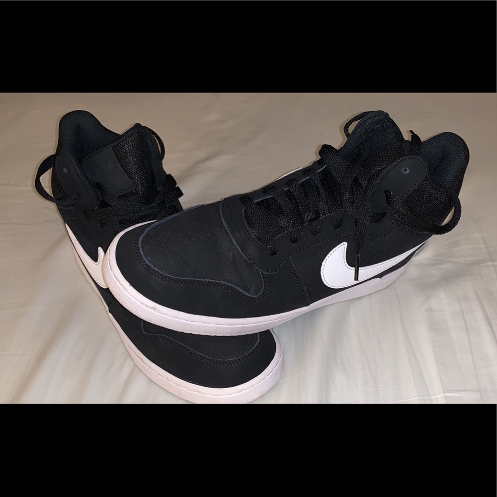 Women’s Nike Ebernon High Tops Size 10 like new